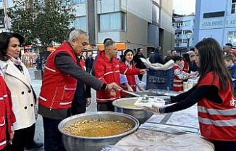 Kızılay’ın iftar çadırı Alaşehir’de dayanışmanın simgesi oldu