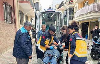 Klima motoru yerinden çıktı, işçi yere çakıldı