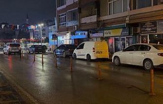 Kocaeli’de bıçaklanan şahıs dükkana sığındı