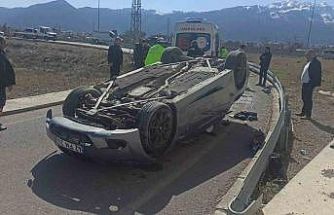 Konya’da kontrolden çıkan otomobil takla attı: 4 yaralı