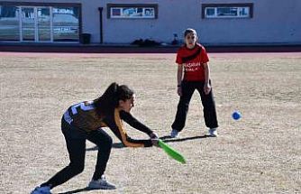 Küçük Kızlar Kriket Müsabakaları sona erdi