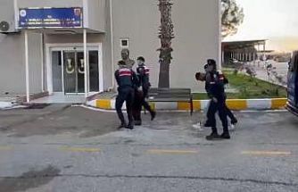 Kur’an-ı Kerim’lere zarar veren 2 kişi tutuklandı