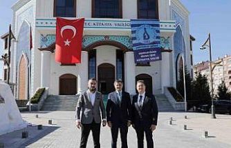 Kütahyaspor’un "43 bin bayrak" projesine ilk destek Vali Işın’dan