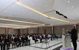 Lise öğrencileri tıp sempozyumuna katıldı