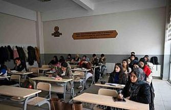 Malatya Büyükşehir Belediyesi’nden gençlerin üniversite hedefine destek