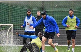 Manisa FK’da Adana Demirspor mesaisi sürüyor