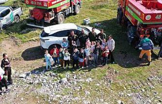 Marmaris’te öğrenciler fidanları toprakla buluşturdu