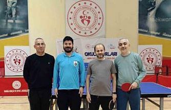 Masa tenisi turnuvasında birincilik Merkezefendi’nin