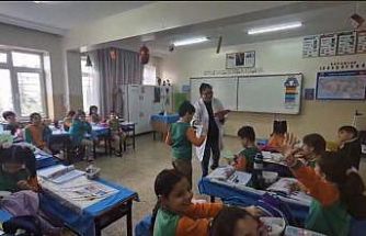 Mehmetçik’in mektupları öğrencilere ulaştı