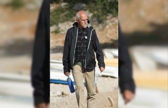 Merdivenden düşerek yaşamını yitirdi