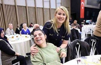 Merkezefendi’de Engelsiz Yaşam Akademisi aileleri iftarda buluştu