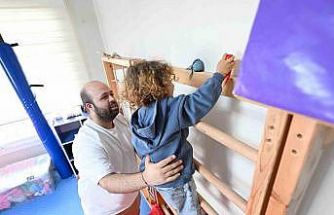 Mersin Büyükşehir Belediyesi DMD hastasına ergoterapi desteğini sürdürüyor