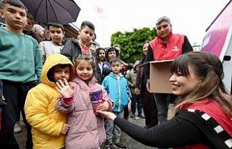 Mersin’de 13 ilçede 60 bin çocuğa bayram hediyesi