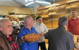 Meşhur Tavşanlı haşhaşlı lokumu için kuyruklar oluştu