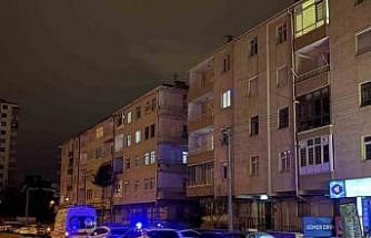 Mezarlık ziyareti dönüşü eşini evde ölü buldu