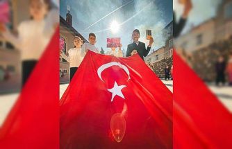 Milli Mücadele ruhunu en etkileyici kareye sığdırdı