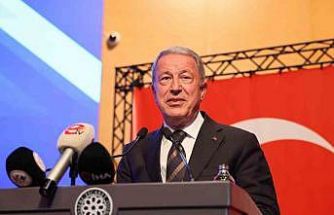 Milli Savunma Komisyonu Başkanı Akar: "Türkiye olarak barışı savunmaya devam ediyoruz"