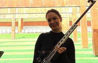 Milli sporcu kendi rekorunu kırarak zirveye çıktı