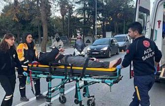 Motosiklet yayaya çarptı: 2 yaralı