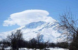 Munzur Dağı’nda mercek bulutu oluştu