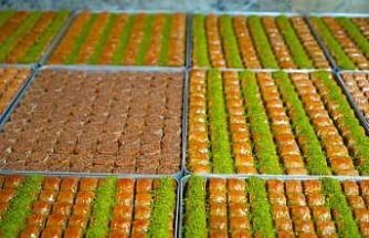 Muş’ta tatlıcıların yoğun bayram mesaisi