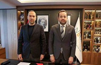 Niğde Belediyesi’nde kadınlara ücretsiz hukuki danışmanlık dönemi başladı