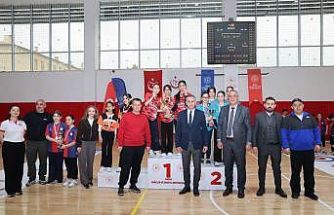 Niğde’de floor curlıng heyecanı yaşandı