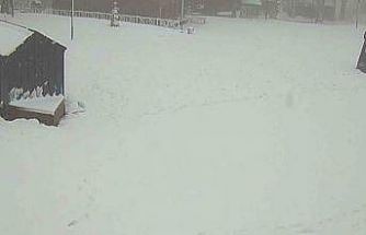 Nisan öncesi Kartepe’de kar sürprizi