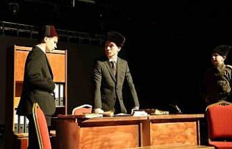 Öğrenciler, Mehmet Akif Ersoy’u  tiyatro ve resim sergisiyle anlattı