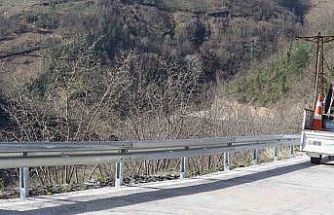 Ölüm yoluna bariyerli önlem