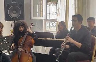 Osmaniye’de öğrencilerden İstiklal Marşı’nın kabulüne anlamlı etkinlik