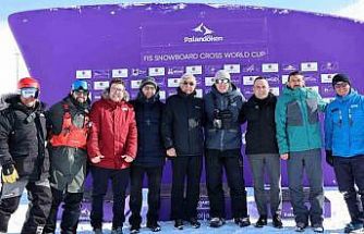Palandöken’de FIS SBX Snowboard Dünya Kupası zirvesi