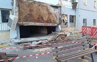 Pendik’te okulun giriş saçağı çöktü: Facianın eşiğinden dönüldü