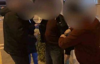 Polis, ’rüşvet dolarları’nı ele geçirdi