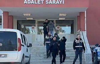Polisten kaçan araç kaza yaptı: 3 kişi tutuklandı