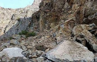 Prof. Dr. Selçuk Alemdağ: "Doğu Karadeniz’de yanlış yol planlaması ve yer seçimi heyelan ve kaya düşmesi riskini tetikliyor"