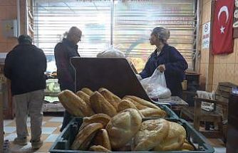Ramazan ayında zam yapmayan fırıncı ekmeği ve pideyi 10 TL’den satıyor