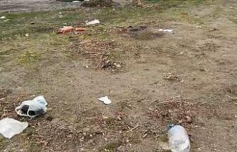 Sahilde çöp tepkisi: ’Karavancılar çevreyi kirletti’ iddiası