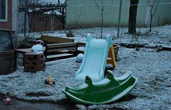 Sakarya merkezde yağmur, yaylada kar: Yüksek kesimler bayrama beyaz örtü ile girdi