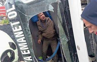 Samandağ’da devrilen tırın sürücüsü yaralandı