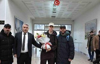 Şampiyona çiçekli karşılama