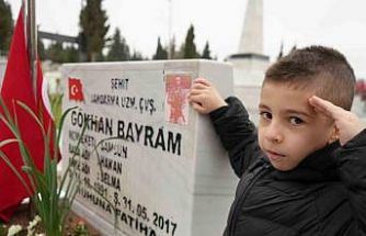 Samsun’da mezarlıklar ziyaretçilerle doldu taştı: Şehitliklerde hüzün