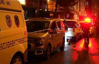 Sancaktepe’de seyir halindeki otomobilden silahlı saldırı: 1 yaralı