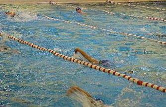 Şanlıurfa’da minik yüzücülerden 24 madalya