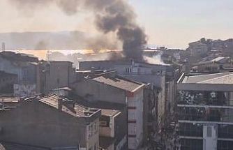 Şehir merkezinde korku dolu anlar: Depo yandı, dumandan göz gözü görmedi