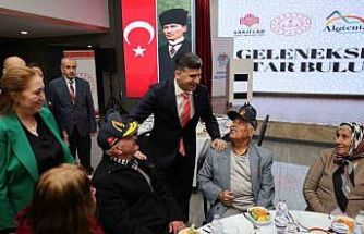 Şehit aileleri ve gaziler iftarda bir araya geldi