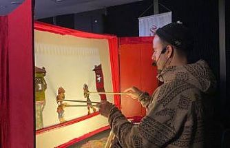 Selendi’de minikler Hacivat-Karagöz ile buluştu