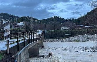 Şiddetli yağışların kullanılamaz hale getirdiği Sarıkavak Köprüsü 110 milyona yeniden yapılacak