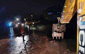 Siirt Valiliği: "Kurtalan’da sel ve taşkınlara 21 araç ve 59 personel ile müdahale edildi"