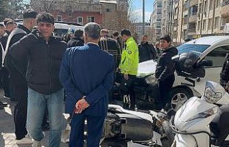 Siirt’te hafif ticari araçla çarpışan motosikletli yaralandı